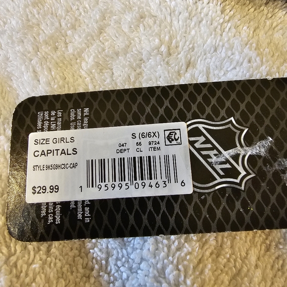 NWT Washington Capitals kids long-sleeve t-shirt.  Size: S (6/6X) - Picture 5 of 7